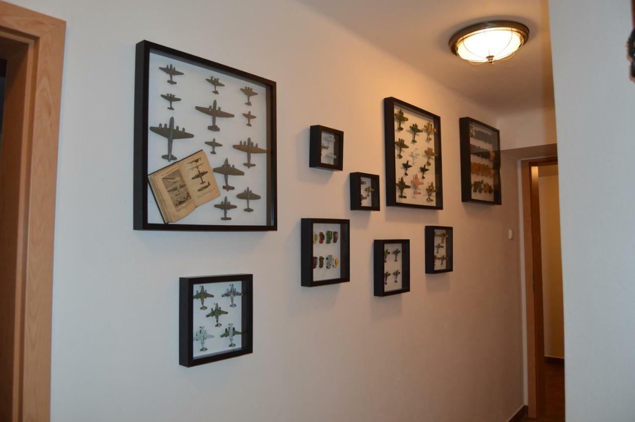 Budyne Apartment Budyne nad Ohri Екстериор снимка