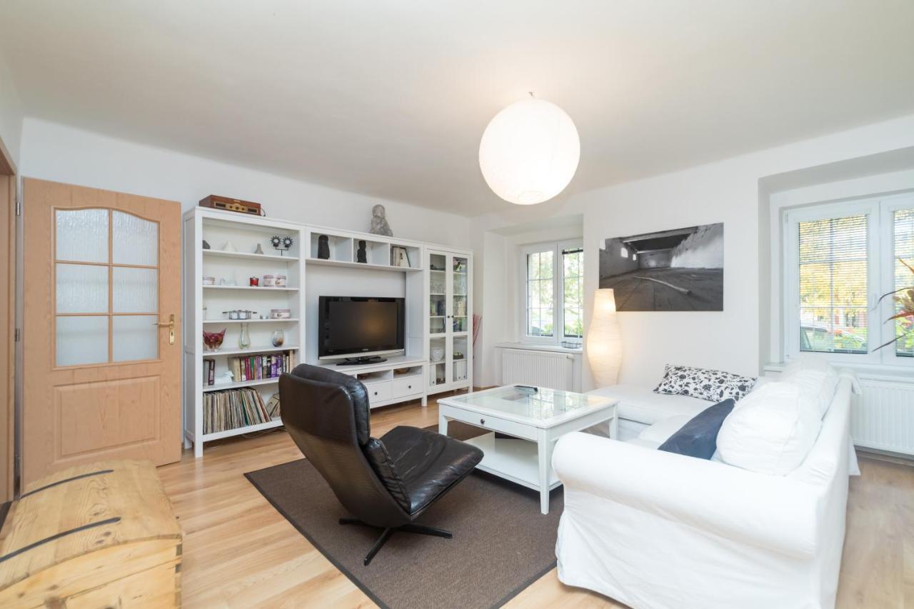 Budyne Apartment Budyne nad Ohri Екстериор снимка