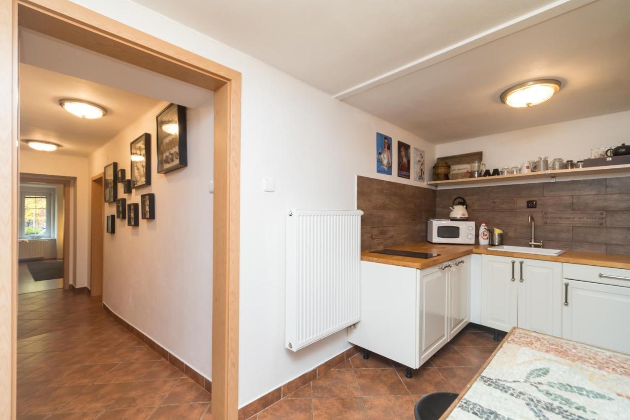 Budyne Apartment Budyne nad Ohri Екстериор снимка