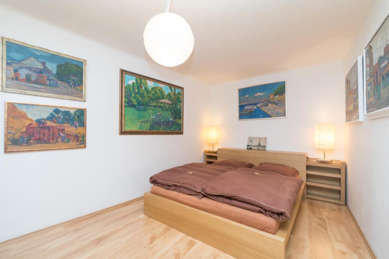 Budyne Apartment Budyne nad Ohri Екстериор снимка