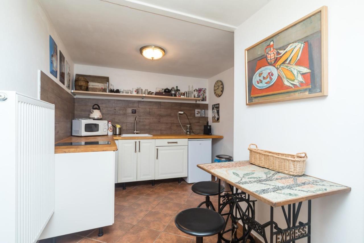Budyne Apartment Budyne nad Ohri Екстериор снимка